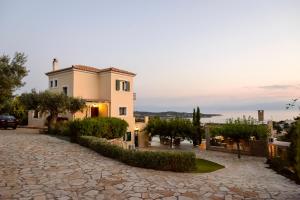 Myrtoan Pelagos Villa