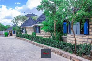 OLENGOTI GARDENS