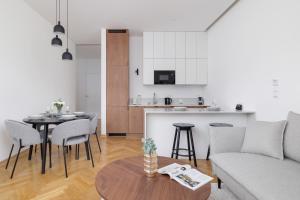 Słowackiego Elegant Apartment Kraków by Renters