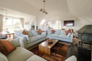 Fishermans Loft - A seaside house in Thorpeness with direct access to the beach - Aldeburgh Coastal Cottages