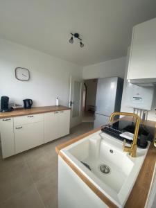 Volcan Ocre-4 pers-Spacieux et chaleureux - Parking privatif - Proches axes, commerces et services - Check in 24-24