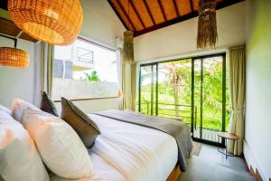 Villa Nyanyi Satu - Serene 2BR Villa with Lush View 5 mins to Beach