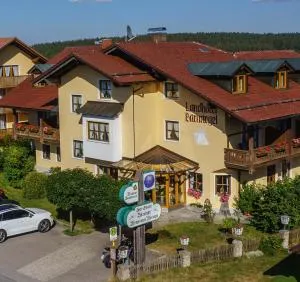 Landhotel Bärnriegel - Модрава