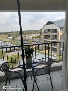 URlyfstyle Cottage Near Mall of Africa