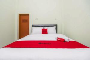 RedDoorz Syariah Near RSUD Dr HM Rabain Muara Enim