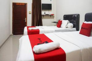 RedDoorz Syariah Near RSUD Dr HM Rabain Muara Enim