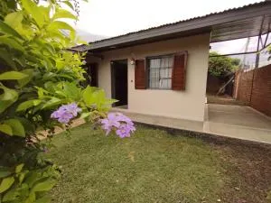 Casa para 5 y 1 garaje ch - Jilguero - Garupá