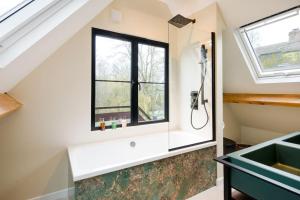 Till Cottage and Riverside Gardens nr Stonehenge