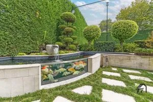 'Lynwood' Warrawee Manor- Koi Home - Pymble