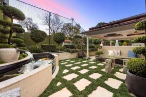 Lynwood Warrawee Manor- Koi Home