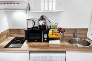 Apt. and garage : Train station, Univ