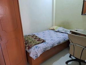 Hostel & Room