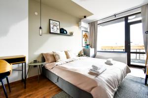 4 BDR 2 BTH Netflix Panorama Views