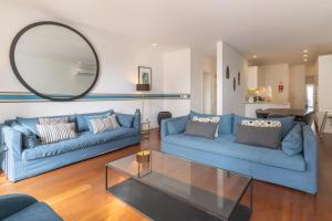 Modern 3BR, terrace, ACheating & self check-in