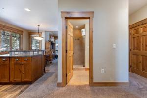 6533 Settlers Creek townhouse