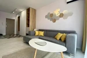 Chic & Cozy Family Apartment next to Aquapark Nymphaea - Paleu