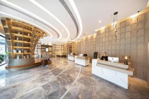 Atour Hotel Huainan Railway Station Commercial and Cultural Square