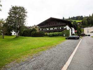 Charming Apartment in Jochberg with Balcony