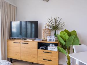 Cozy studio with sleeping area and sea view