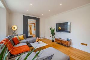 FREE PARKING SPACE 1 CAR I Brighton Beach I Two Bedroom I Sleep 6 Guests I Super Central Location