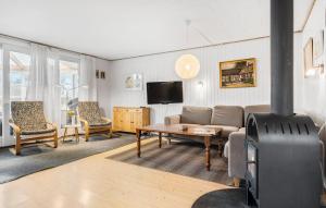 3 Bedroom Pet Friendly Home In Sydals