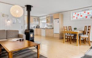 3 Bedroom Pet Friendly Home In Sydals