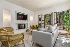 ViVi Homes - Casa Nobu Pool, Garden, Patio & Beach