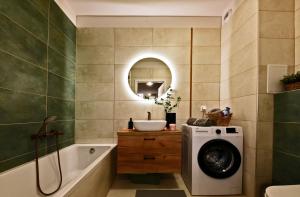 SuperApart Prymasa 1000-lecia 6a, Hidden Gem - Ideal for Relaxation & Escapes