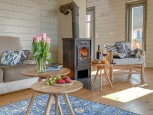 traumHaff Lotsen Romantik-Ostsee mit Kamin, privates NORDICSPA und Boot