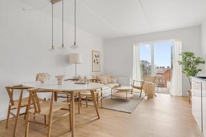 A stylish getaway in modern surroundings