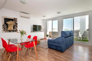 Atico Vistas al Mar, Terraza, Piscina y Parking by Vero