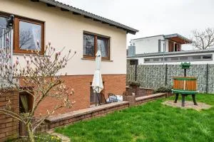 An den Weinbergen - Ockenheim