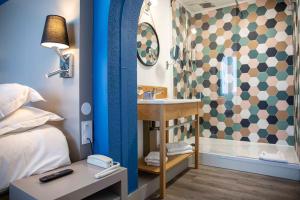 Hotels Hotel Port Marine : photos des chambres