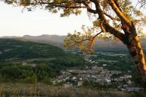 Appartements Claire-s Suite - suite in shared Village Chateau : photos des chambres