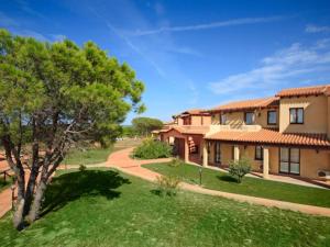 Apartment in Vignola Mare near Sandy Beach img1