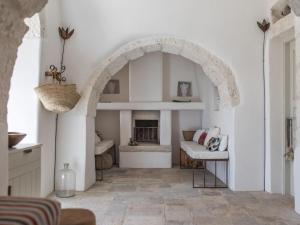 Trullo in Cisternino with Infinity Pool