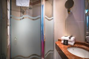 Hotels Hotel France et Chateaubriand : photos des chambres