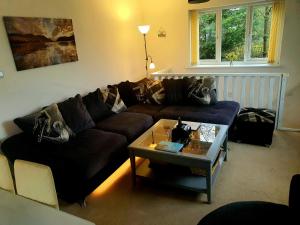 Idyllic 2 Bedroom Self-Contained UpsideDown Annexe