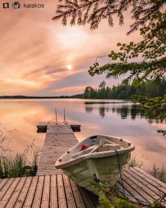 obrázek - Beautiful and spacious lakeside cottages