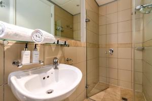 Elegant 2 Bed by Waterfront and Stadium