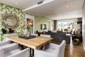 Elegant 2 Bed by Waterfront and Stadium