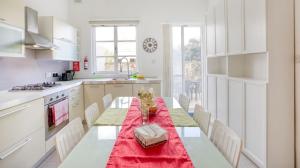 Cozy Room St Julians