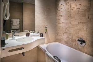 Hotels Hotel France et Chateaubriand : photos des chambres