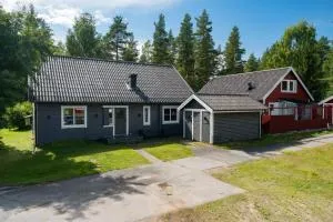 Guestly Homes - 4BR Cozy House near windfarm - Abborrträsk
