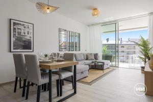 ViVi Homes - Dior Pool, Terrace & Sea View