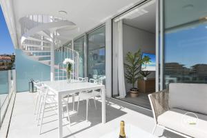 ViVi Homes - Dior Pool, Terrace & Sea View