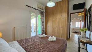 Tonys House with sea view