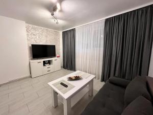WHITE & SILVER LUXURY Apartament