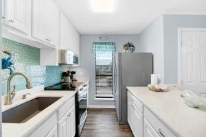 Seahorse 512- Seahorse Condos