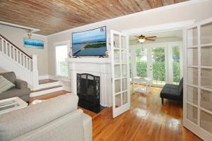 Modern 3BR, Pet-Friendly, WiFi, Washer & Dryer